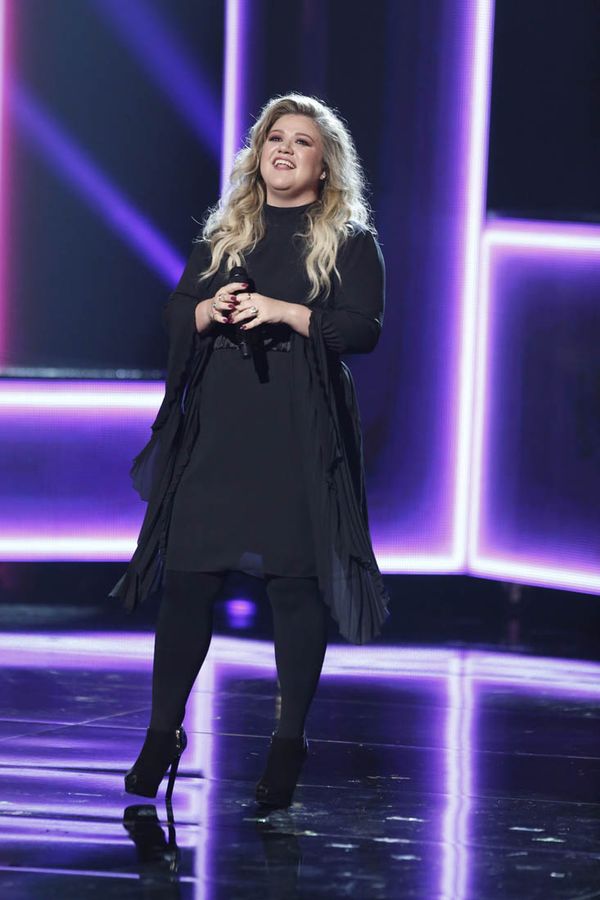 Kelly Clarkson opens doors