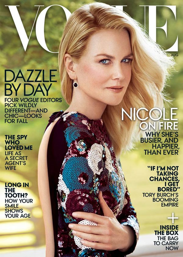 Nicole covers VOGUE and golfs