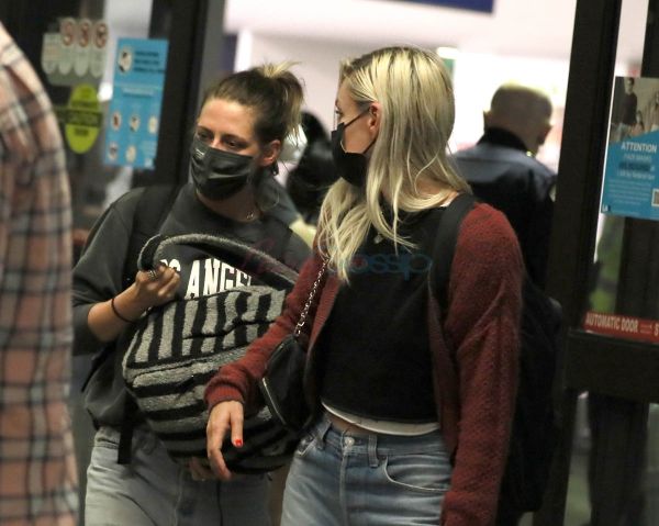 Is Kristen Stewart married?