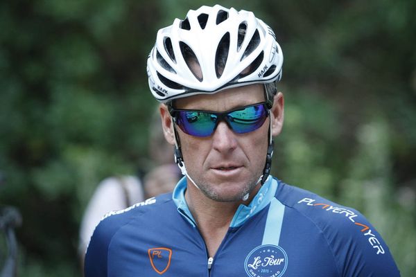 Lance Armstrong rides again