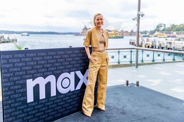 Leslie Bibb in leather