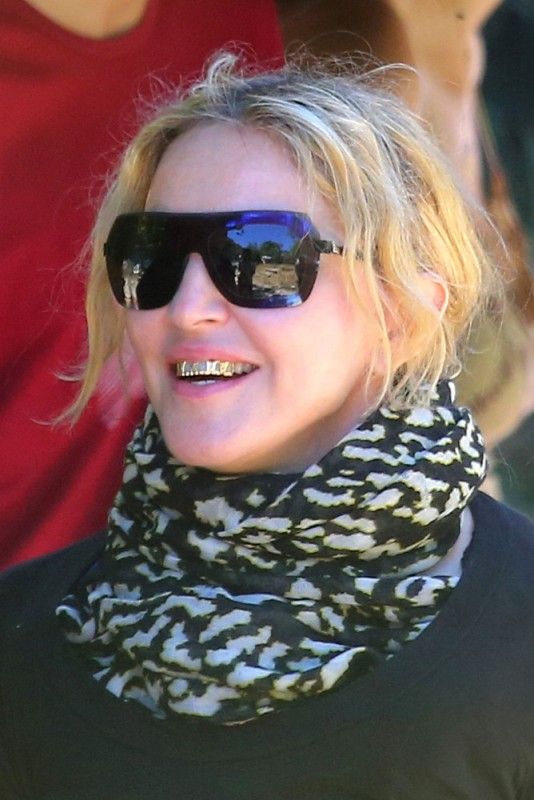 Madonna: birthday paintball/Sean Penn: birthday in Ibiza