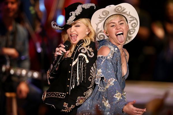 Madonna & Miley tongues out