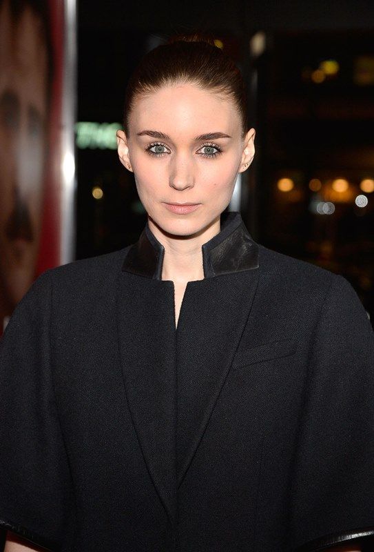 The Mara sisters at Her premiere