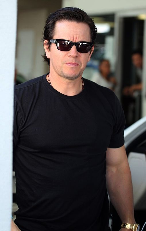 Mawk Wahlberg’s gawta gamblin’ prawblem