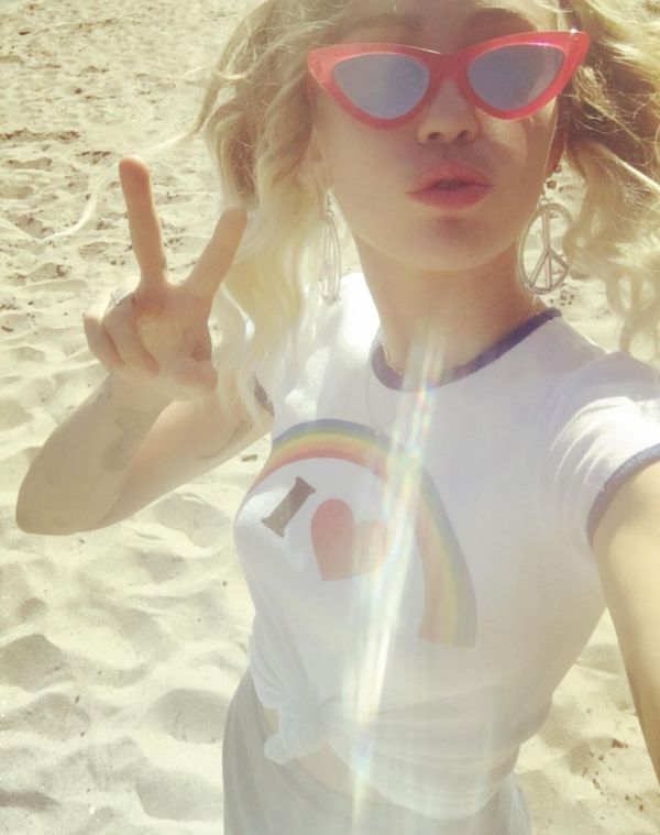 Miley cancels on Teen Choice