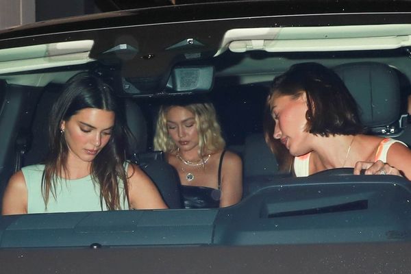 Gigi, Hailey, Kendall: Models out for dinner