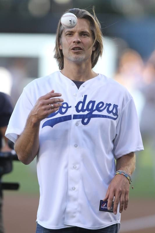 Timothy Olyphant to swagger on The Mindy Project