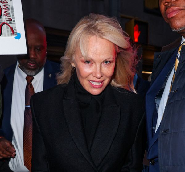 Pam and Jamie Lee: Showgirls in New York