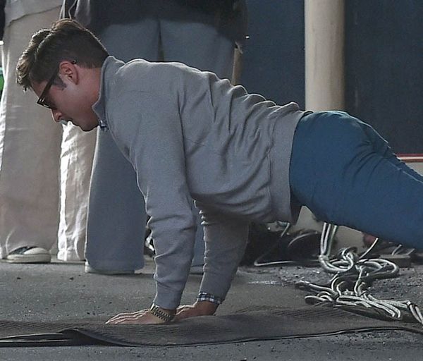 Spontaneous push-ups