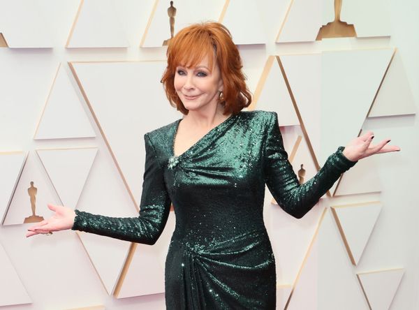 Reba keeps it moving