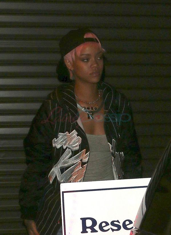 Rihanna & Drake: pink and blue