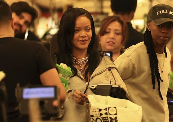 Rihanna comes back for groceries