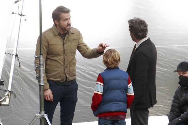 Ryan Reynolds and All His Bromances