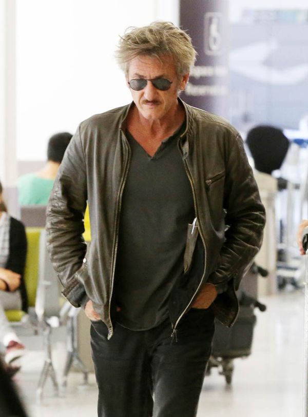 Charlize & Sean at separate airports