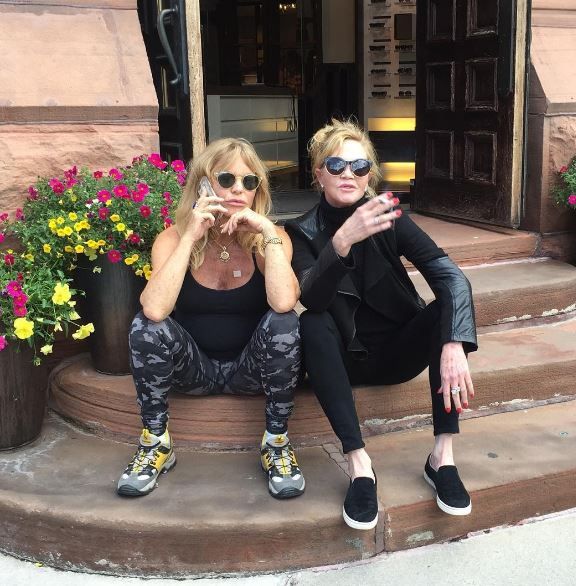 Smutty Social Media, September 2, 2016