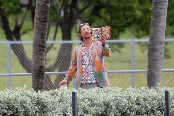 Smutty Social Media, November 8, 2017