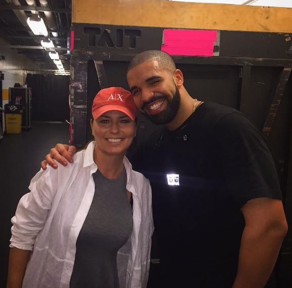 Smutty Social Media, August 15, 2016