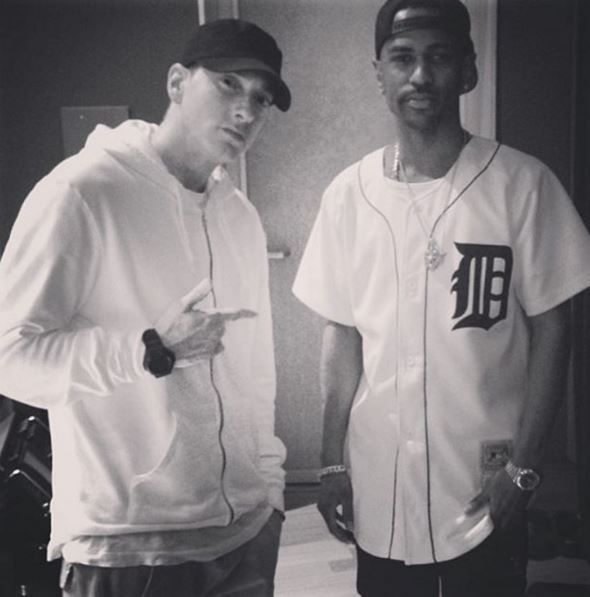 Smutty Social Media, Monday October 19, 2015