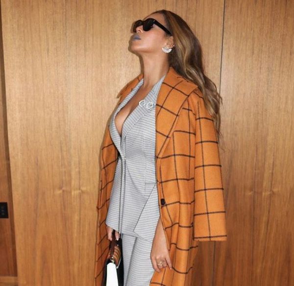 Smutty Social Media, October 23, 2018