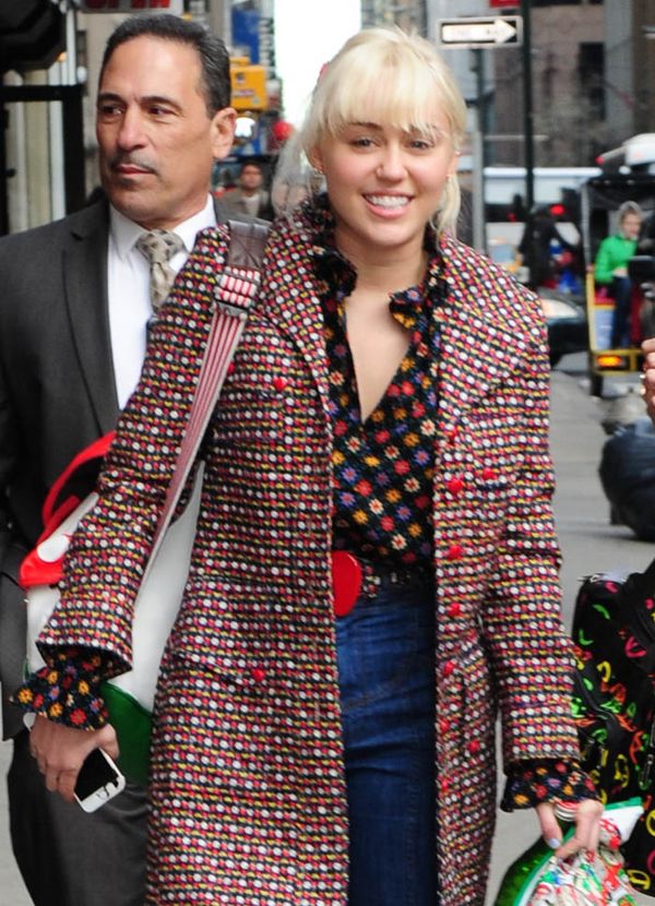 Smutty Social Media, March 31, 2016