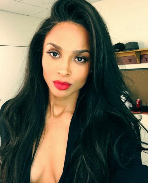 Smutty Social Media, January 15, 2016