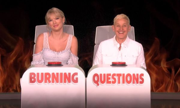 Taylor Swift drinks white wine