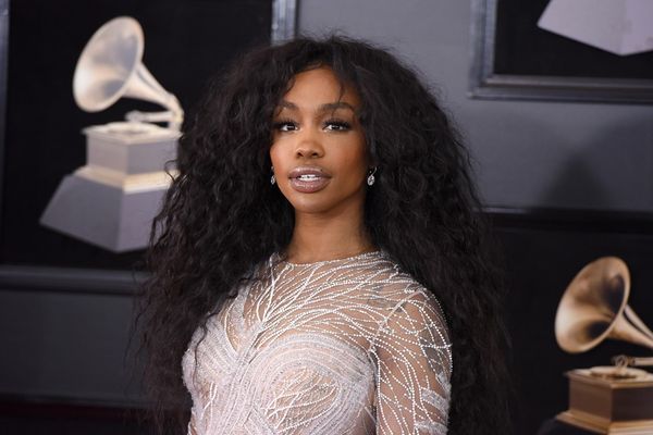 SZA: “mad as hell” in GQ