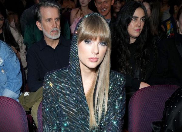 As Seen on Social Media: Jennifer Aniston’s sunglasses and Taylor's not-red lip