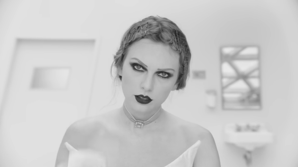 Taylor Swift’s bloat and gloat