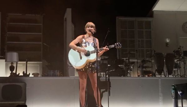 Taylor Swift: First Time and a Flex