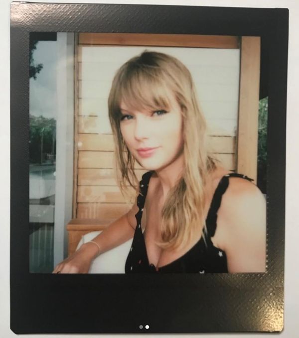 Taylor Swift votes early
