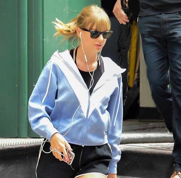 Taylor, Karlie, and Harry