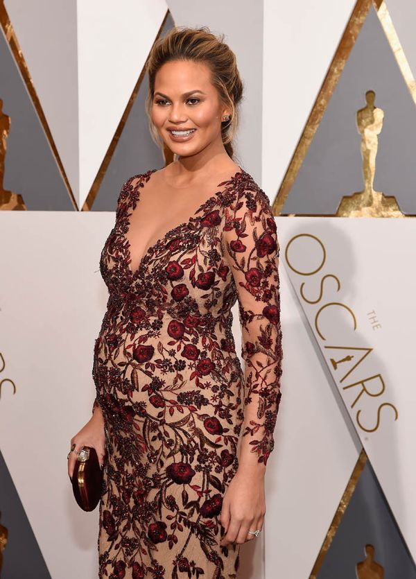 Chrissy Teigen: Best Reaction to Worst Oscars In-Joke