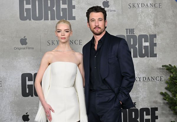 Miles Teller and Anya Taylor-Joy in The Gorge