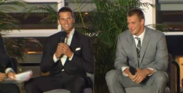 Tom Brady plays ring games too