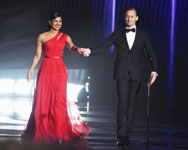Priyanka Chopra & Tom Hiddleston’s Emmy twirl