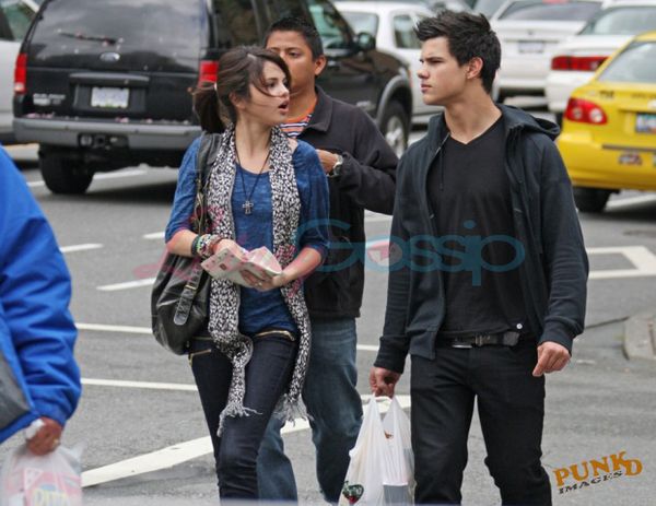 Taylor & Selena’s day off