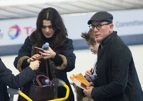 Rachel Weisz & Daniel Craig are fine