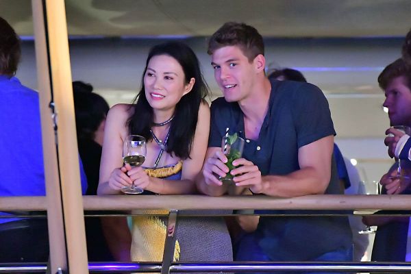 Smutty Social Media, December 28, 2017