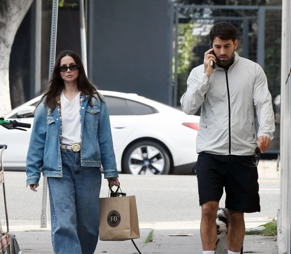 Ana de Armas rebounds