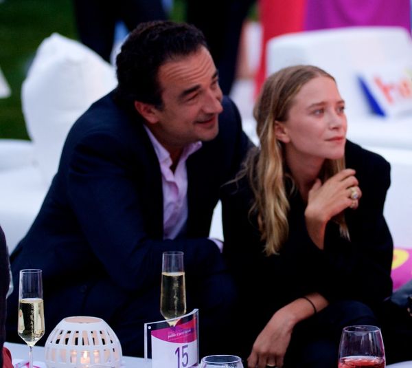 What's Your Drama: Dating a Dummy