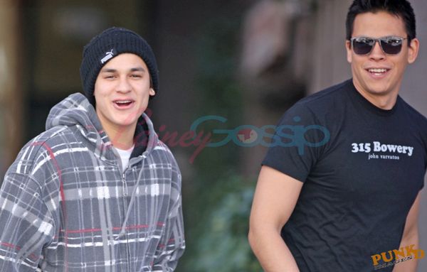 Bella, Aidan, and 2 wolves