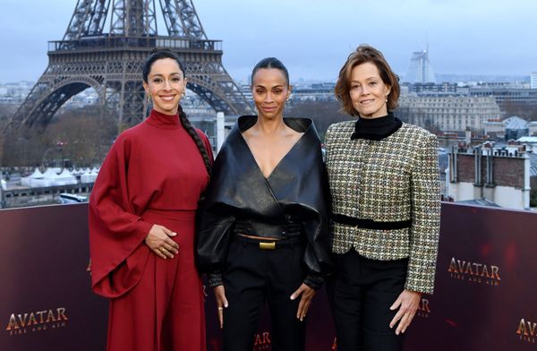 Zoë in Paris with some guy