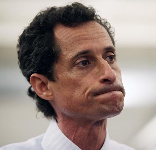 Sasha Answers: Should I sext my boyfriend?