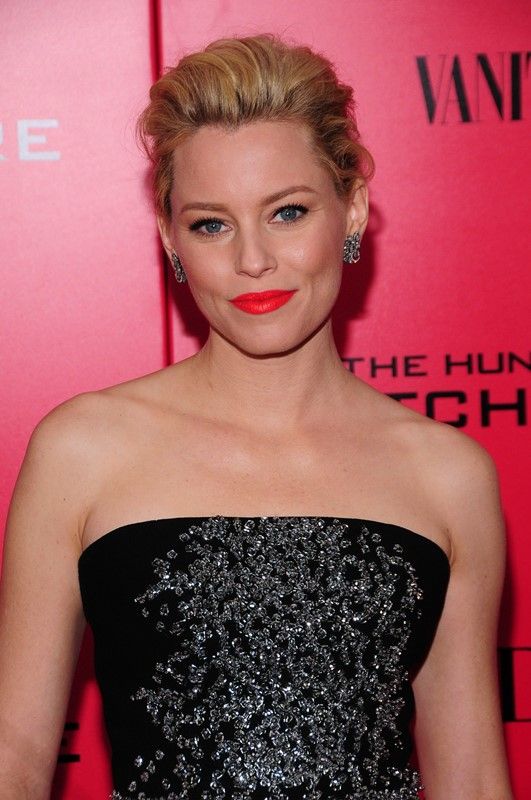 Carpets & Candids: Elizabeth Banks’s jumpsuit