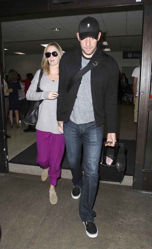Carpets & Candids: Emily’s purple travel pants