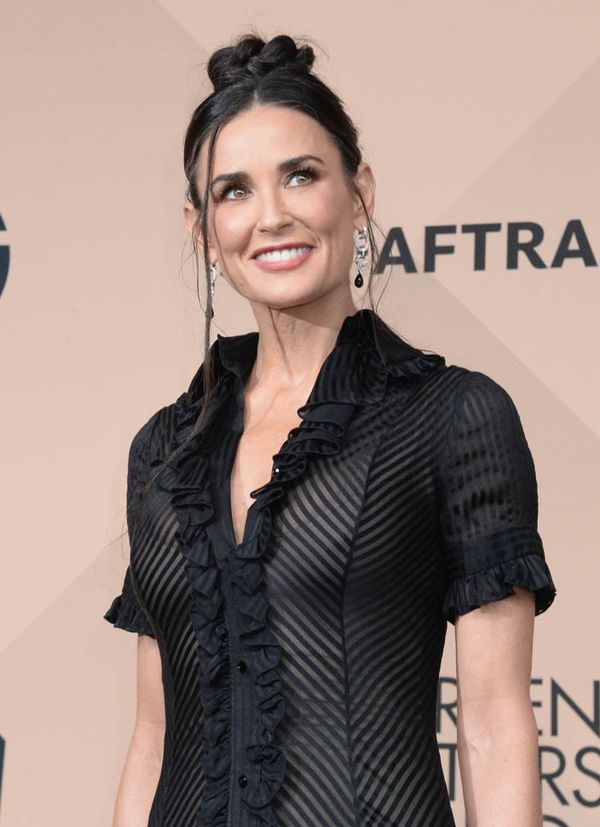 Carpets & Candids: Demi’s SAG shirt dress