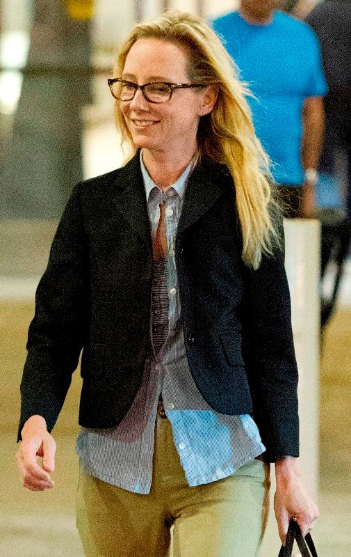 Carpets & Candids: Anne’s equestrian arrival