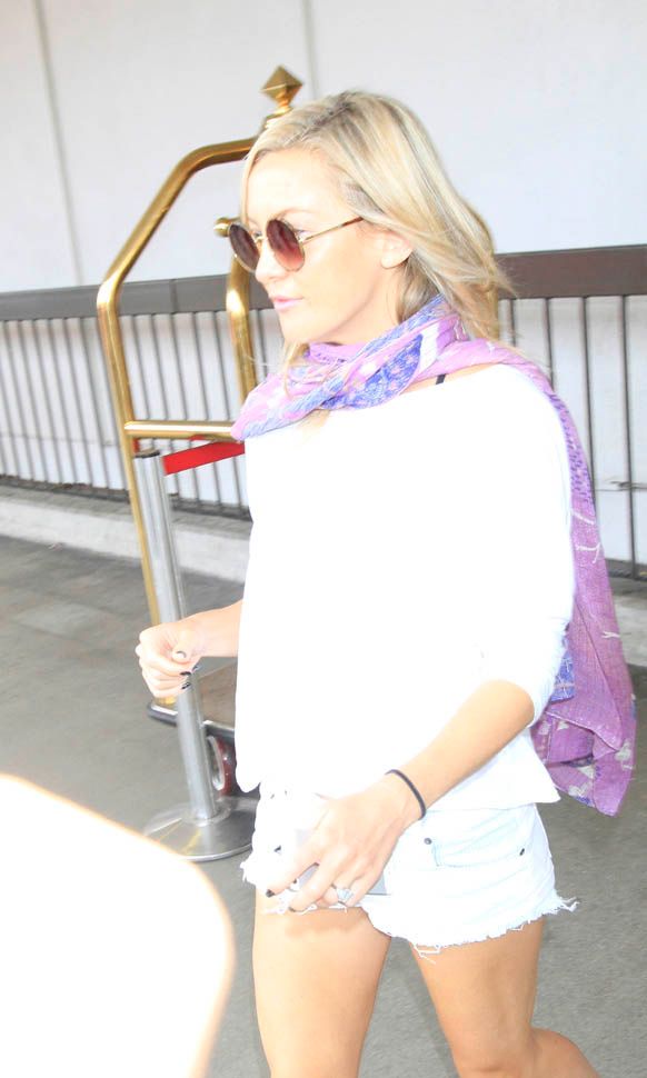 Carpets & Candids: Kate Hudson’s bra